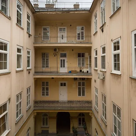 Daire Lazar Opera House Budapeşte